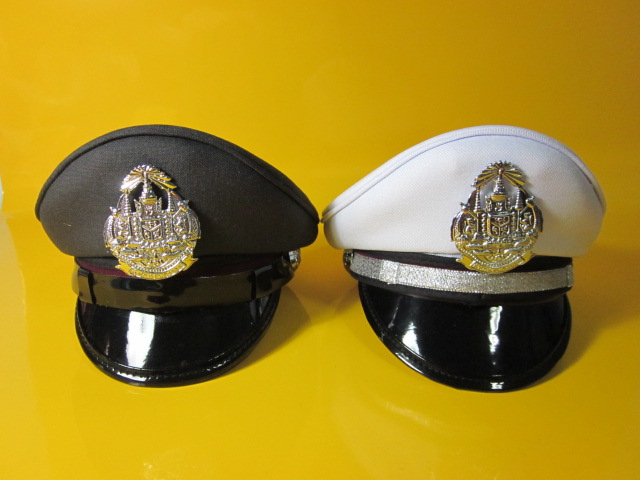 แพ็คคู่ หมวกตำรวจใบเล็กสำหรับวางโชว์  ตามตู้โชว์  หรือวางที่คอนโซลรถยนต์ เทห์ เทห์ สีขาว สีกากี