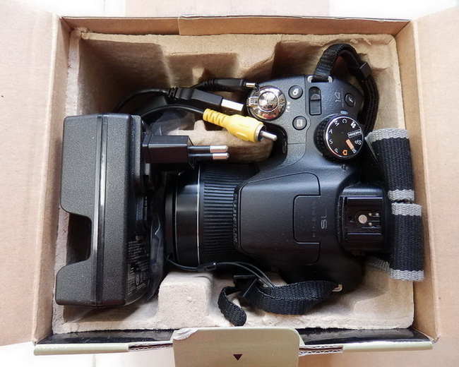 ขายกล้อง FUJI FINEPIX รุ่น SL 260 สภาพสวยมาก ไม่ตกไม่เคยซ่อม อุปกรณ์ยกกล่อง ใช้งานปกติ ไม่มีรอยใดๆ