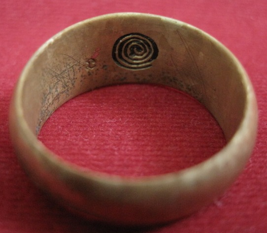แหวนปลอกมีด หลวงปู่ดู่ วัดสะแก ปี  32