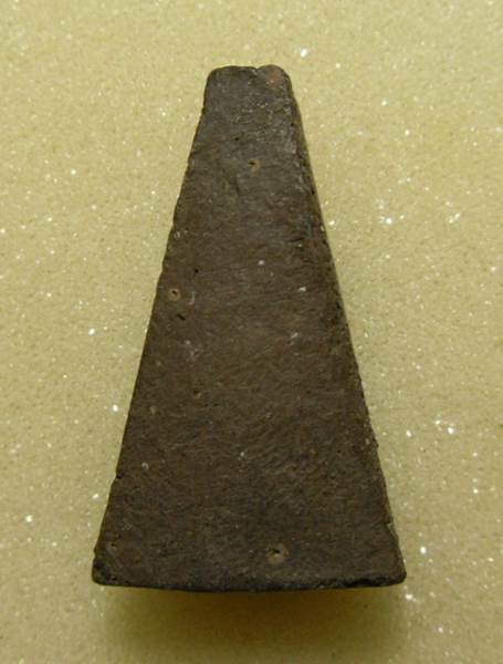 พระผงสุพรรณ เนื้อดินรุ่นแรก ปี 2508 สีดำ หลวงพ่อดี วัดพระรูป สุพรรณบุรี