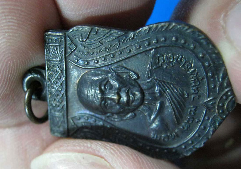 เหรียญรุ่นแรก หลวงพ่อพุฒ วัดพุทธเจดีย์ กาญจนดิษฐ์ สุราษฎร์ธานี สวยแชมป์ - 3