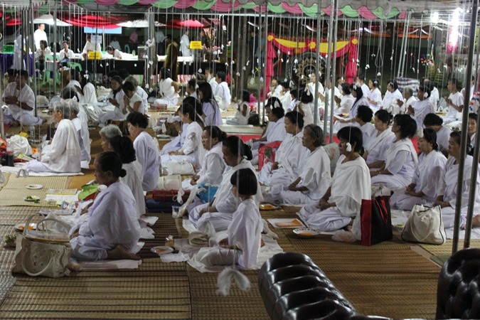 หลวงพ่อพิบูลย์-พระบาง รุ่นแรก จ.อุดรธานี เนื้อเงิน ชุดกรรมการ หมายเลข ๕๙ - 5