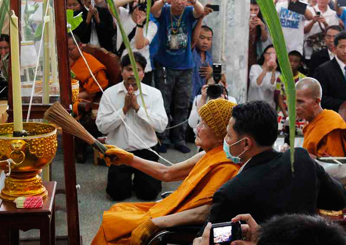 หลวงพ่อคูณ รุ่นเมตตา ออกวัดบ้านไร่ อ.ด่านขุนทด จ.นครราชสีมา - 5