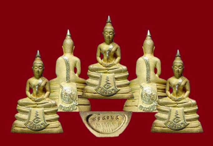 พระพุทธโสธร ๘๐ ปี กรมตำรวจ เนื้อเงิน พร้อมกล่องเดิมครับ - 1