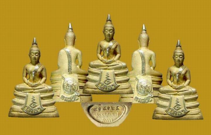 พระพุทธโสธร ๘๐ ปี กรมตำรวจ เนื้อเงิน พร้อมกล่องเดิมครับ - 2