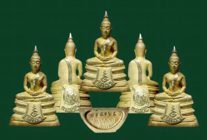 พระพุทธโสธร ๘๐ ปี กรมตำรวจ เนื้อเงิน พร้อมกล่องเดิมครับ - 3