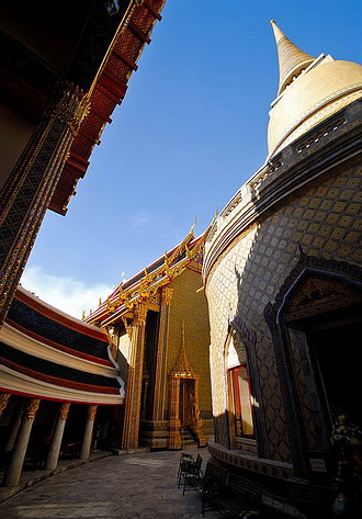 พระมหาเจดีย์ใหญ่ (อีกมุมหนึ่ง) 