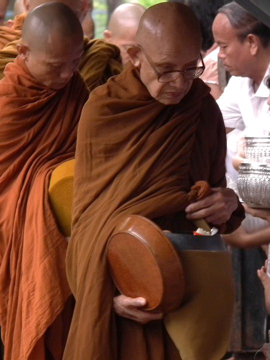 หลวงปู่อว้าน เขมโก