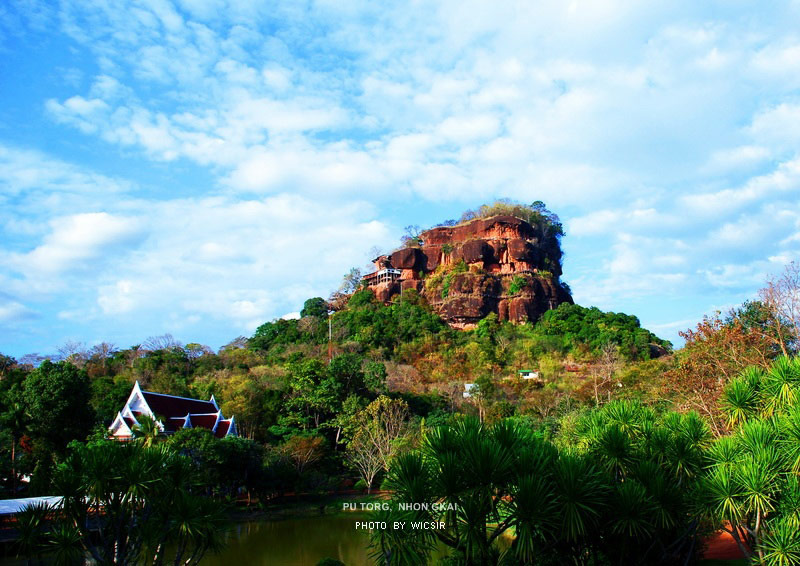 วัดเจติยาคิรีวิหาร (วัดภูทอก) 