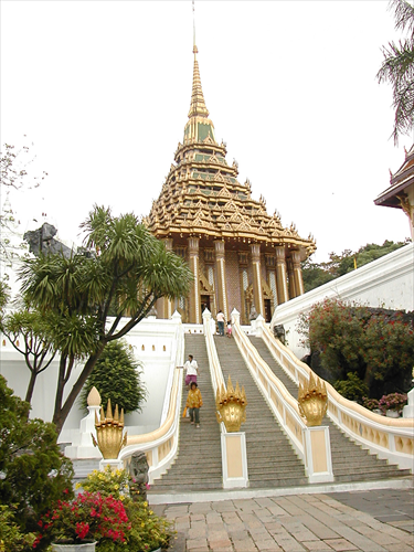 วัดพระพุทธบาท ราชวรมหาวิหาร