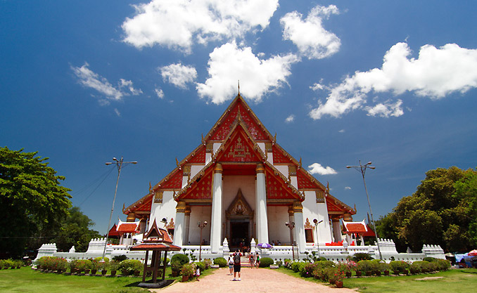 วิหารพระมงคลบพิตร