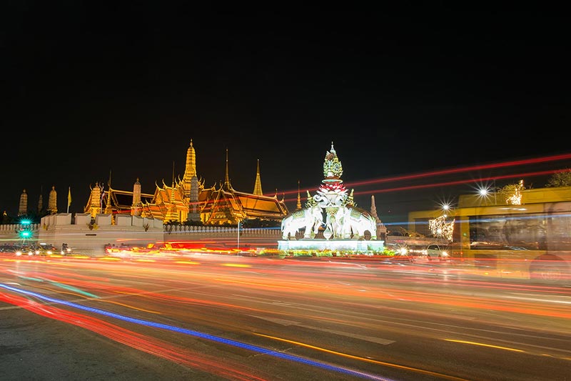 วัดพระศรีรัตนศาสดาราม  วัดพระแก้วมรกต วัดสำคัญที่สุดของกรุงรัตนโกสินทร์