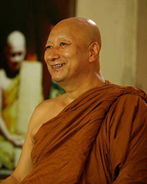 พระอาจารย์มิตซูโอะ คเวสโก  (Venerable Ajahn Mitsuo Gavesako)   วัดสุนันทวนาราม  ต.ไทรโยค อ.ไทรโยค จ.กาญจนบุรี 