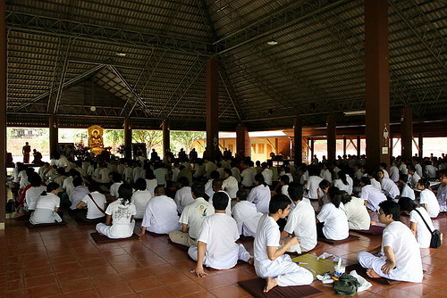  บรรยากาศการปฏิบัติธรรมภายในศูนย์เยาวชน วัดสุนันทวนาราม 