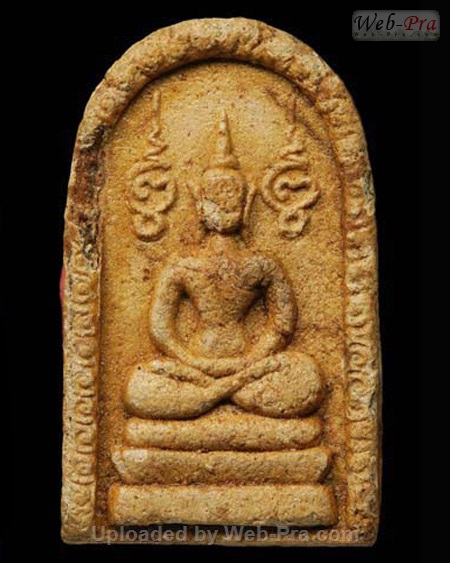ปี 2524 พระผง รุ่น8 หลวงปู่เพิ่ม ปุญญวสโน (4.เนื้อผง)