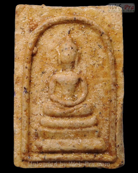 ปี 2524 พระผง รุ่น8 หลวงปู่เพิ่ม ปุญญวสโน (6.เนื้อผง)
