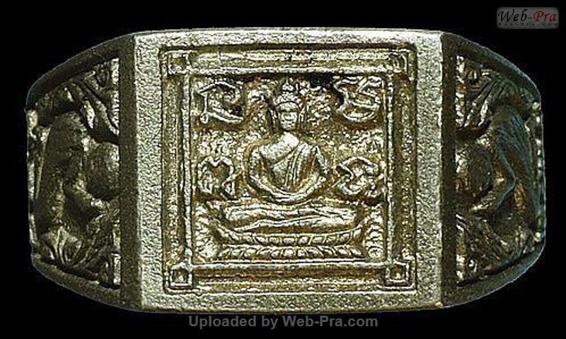ปี 2525 แหวนพระพุทธสี่เหลี่ยม ร.ศ.200ปี หลวงปู่ดู่ พรหมปัญโญ (3.เนื้อเงิน)