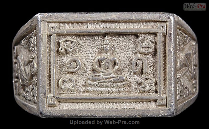 ปี 2532 แหวนพระพุทธสี่เหลี่ยม หลวงปู่บุดดา ถาวโร (1.เนื้อเงิน)
