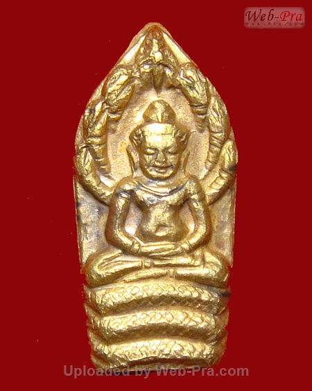 ปี 2518 พระปรกใบมะขาม รุ่นแรกรุ่นเดียว หลวงปู่สิม พุทธาจาโร (3.กะไหล่ทอง)