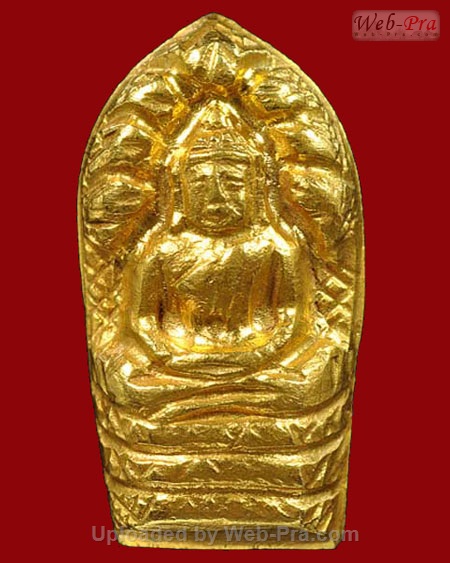 ปี 2517 พระปรกใบมะขามรุ่นแรก หลวงพ่อคูณ ปริสุทโธ วัดบ้านไร่ (1.เนื้อทองคำ)