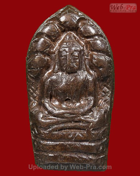 ปี 2517 พระปรกใบมะขามรุ่นแรก หลวงพ่อคูณ ปริสุทโธ วัดบ้านไร่ (3.เนื้อนวโลหะ)