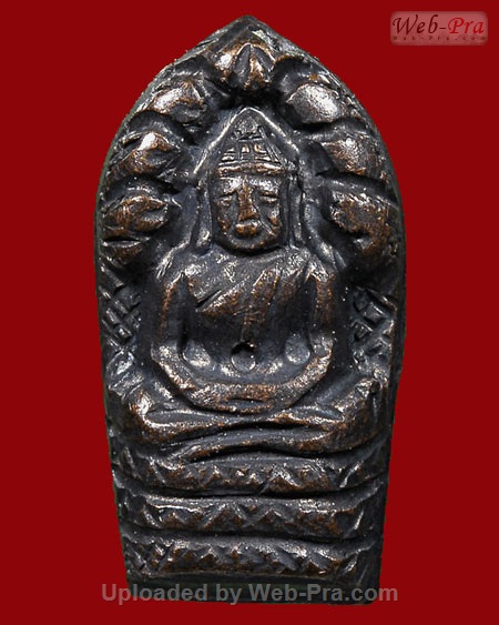 ปี 2517 พระปรกใบมะขามรุ่นแรก หลวงพ่อคูณ ปริสุทโธ วัดบ้านไร่ (4.เนื้อทองแดง)