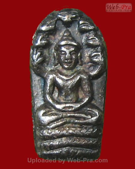 ปี 2516 พระปรกใบมะขามรุ่นแรกรุ่นเดียว หลวงปู่ไข่ อินทสโร วัดบพิตรภิมุข(วัดเชิงเลน) (เนื้อเงิน)