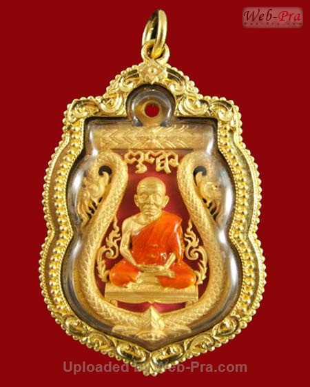 ปี 2554 เหรียญเสมาฉลุ ยกองค์ เลื่อนสมณศักดิ์ พระเทพวิทยาคม หลวงพ่อคูณ ปริสุทโธ วัดบ้านไร่ (3.เนื้อทองคำ)