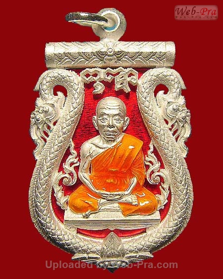 ปี 2554 เหรียญเสมาฉลุ ยกองค์ เลื่อนสมณศักดิ์ พระเทพวิทยาคม หลวงพ่อคูณ ปริสุทโธ วัดบ้านไร่ (4.เนื้อเงิน)