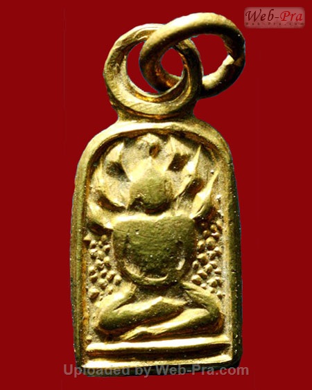 พระปรกใบมะขาม สมเด็จพระพุฒาจารย์ (นวม)วัดอนงคาราม จ.กรุงเทพฯ (เนื้อทองแดงกะไหล่ทอง)