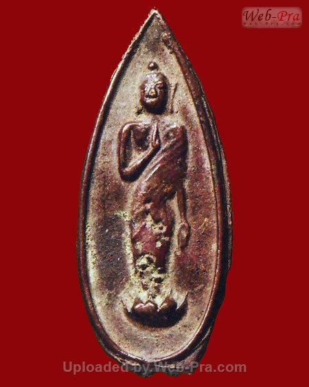 ปี 2472  เหรียญหล่อคันธาราฐ พิมพ์กลีบจำปา พระธรรมวโรดม (โชติ ธัมมปปชโชติโก) วัดพระปฐมเจดีย์ จ.นครปฐม (เนื้อทองผสม)