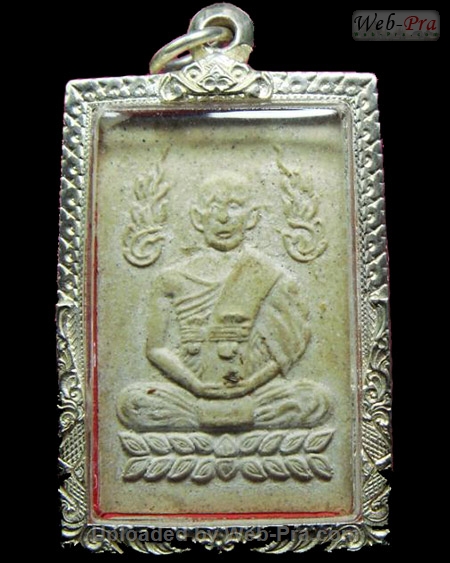 ปี 2500 เนื้อผง พระรูปเหมือน หลวงพ่อมุ่ย พุทธรักขิโต (1.เนื้อผง)