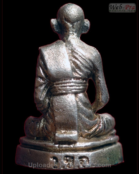 ปี 2518 พระหล่อรูปเหมือน รุ่น2(พิมพ์ใหญ่) หลวงปู่สี ฉันทสิริ (1.เนื้อเงิน)