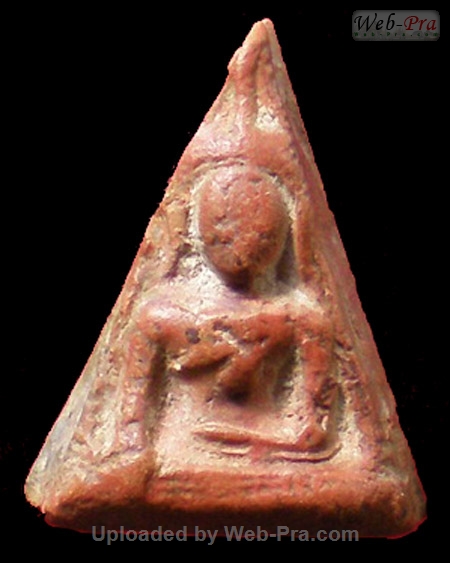 พระนางพญาเนื้อดิน หลวงปู่โต๊ะ (2.เนื้อดิน)