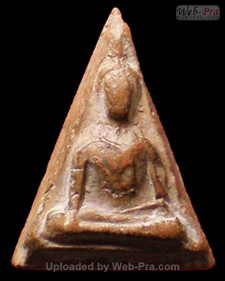 พระนางพญาเนื้อดิน หลวงปู่โต๊ะ (3.เนื้อดิน)