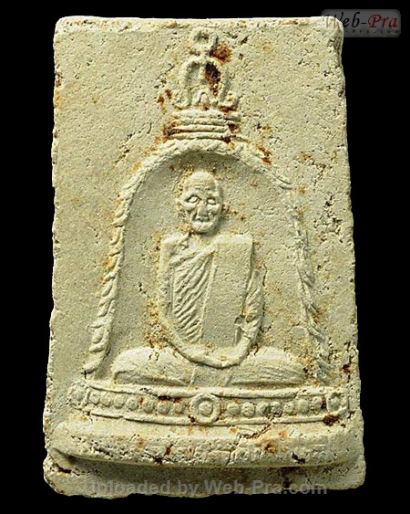 ปี พ.ศ.๒๕๑๕ พระผงรุ่นผัดก๋วยเกี๋ยว หลวงพ่อพรหม วัดช่องแค (1.เนื้อผง)