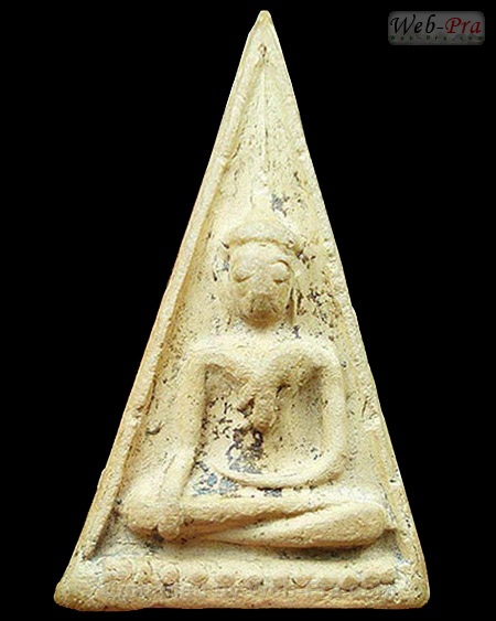 ปี 2500กว่า พระนางพญาซุ้มเส้นคู่ หลวงพ่อกวย ชุตินันธโร (2.เนื้อผง)