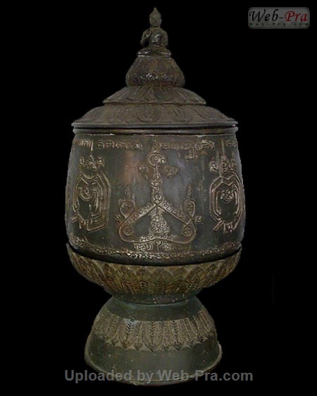 ปี 2527 บาตรน้ำมนต์ทิพย์ธรรมนันท์ ขนาดบูชา หลวงพ่อแช่ม ฐานุสสโก (1.เนื้อโลหะ)