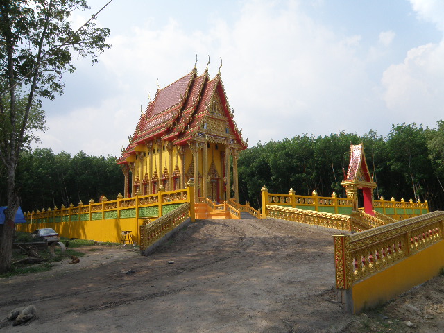 อาจารย์สมคิด เจ้าอาวาสวัดศรีพุ่มโพธิ์ อ.ศรีราชา  จ.ชลบุรี   