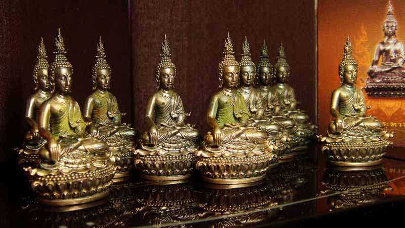 พระกริ่งพุทธประทานยศบารมี นวะแก่ทอง 