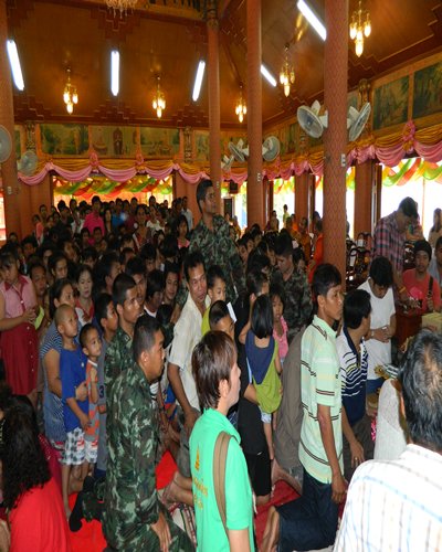 ภาพงานวันเกิดหลวงพ่อเอียดวัดไผ่ล้อมครับ