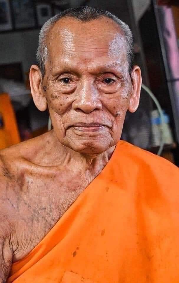 ประวัติโดยย่อ หลวงพ่อพัฒน์ ปุญญกาโม วัดห้วยด้วน (ธารทหาร) อ.หนองบัว จ.นครสวรรค์