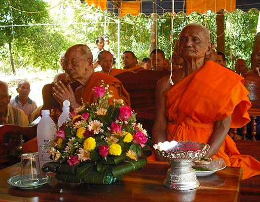 ****สุดยอดพระกริ่งแห่งอิสานใต้****