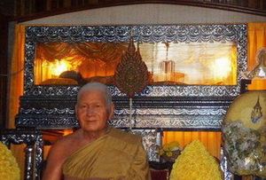 หลวงพ่อเปิ่น วัดบางพระ  นครปฐม