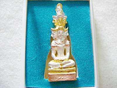 พระมหาเศรษฐีนวโกฏิ มหาเศรษฐี ผู้ประทานบารมี โชคลาภ และความร่ำรวย