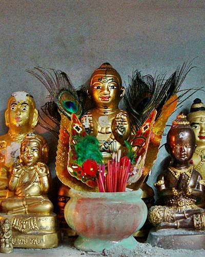 กุมารทอง ประวัติ วิธีนำเข้าบ้าน วิธีไหว้ และ การใช้คาถากำกับ 