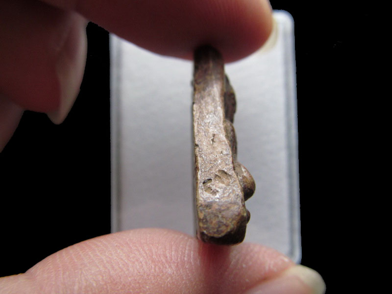 พระเนื้อดิน เคลือบรักบางๆ ไม่ทราบที่ครับ..เริ่ม20บาท/.Y166