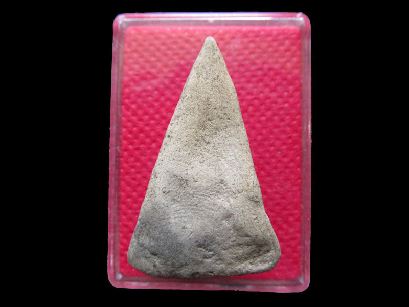 พระนางพญาเนื้อดินขาวไม่ทราบวัดครับ.เริ่ม20บาท/.SP.02