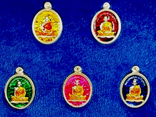 แรงจริง ๆ ครับ เม็ดแตงชุดกรรมการเนื้อเงินลงยา ๕ สี เลขสุดสวยหาบ ๆ 131 ได้ 5 มงคลปีนี้