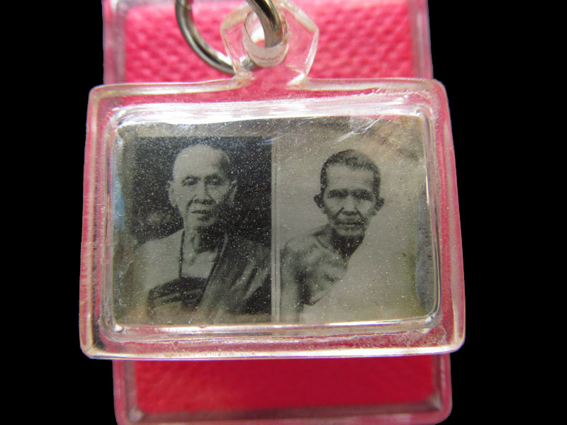  ภาพถ่ายครูบาขาวปี+ครูบาศรีวิชัย(อัดกระจก)  .เริ่ม20บาท/.Mi.01